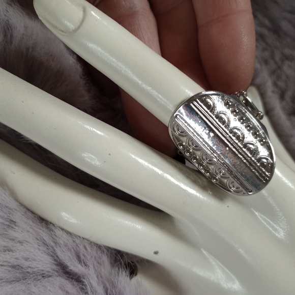 Blessed by Sparkles set of 2 silver pink adjustable rings gem and ornate designs - Picture 5 of 11